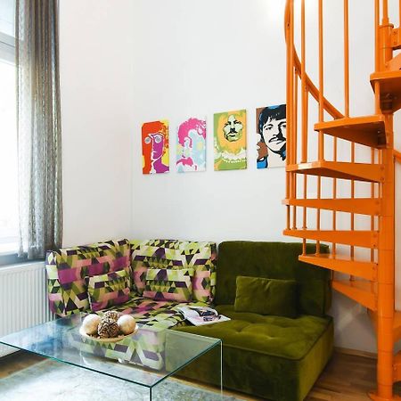 Central & Colorful Studio With Air Conditioning Budapest Exterior photo